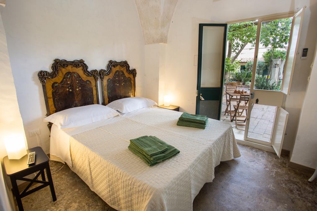 Bed and Breakfast Giardino Nascosto Taviano  Camera foto