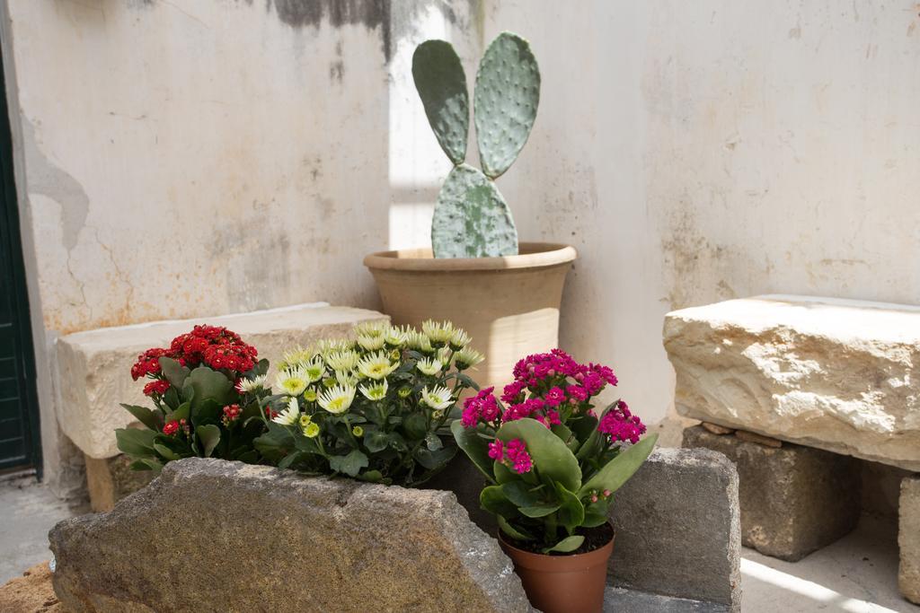 Bed and Breakfast Giardino Nascosto Taviano  Esterno foto